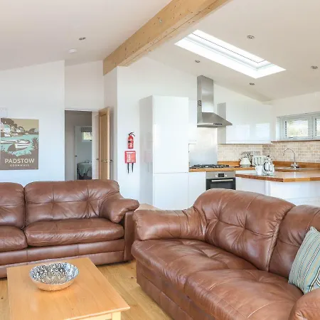 14 Faraway Fields Holiday home *